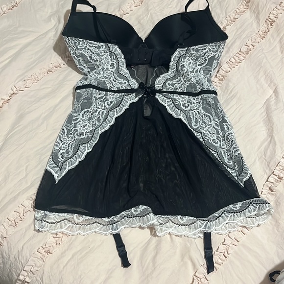 VICTORIA SECRET LINGERIE 36D - Picture 5 of 5